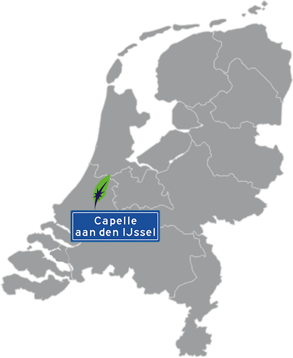 Grijze kaart van Nederland met Capelle aan den IJssel aangegeven voor maatwerk taalcursus Engels zakelijk - blauw plaatsnaambord met witte letters en Dagnall veer - transparante achtergrond - 600 * 733 pixels